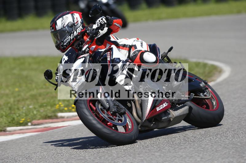 /Archiv-2024/29 12.06.2024 MOTO.CH Track Day ADR/Gruppe blau/64